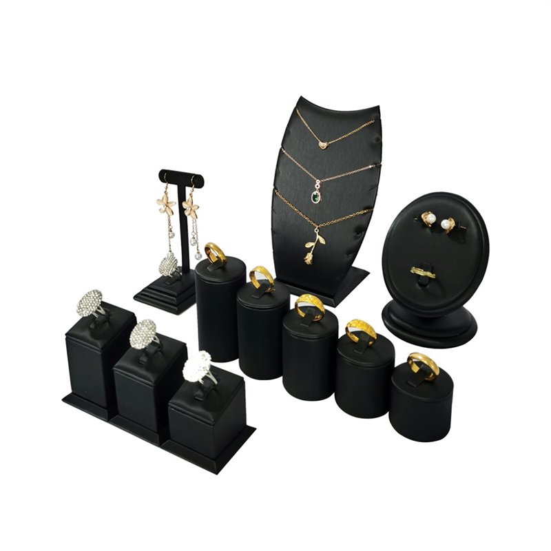 Black PU Leather Jewelry Displ - Home Improvement Outlet Stores recensione e prezzo